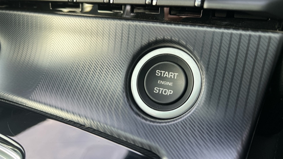 Used Jaguar F-Type 2020 for sale - 76873730: Photo 43