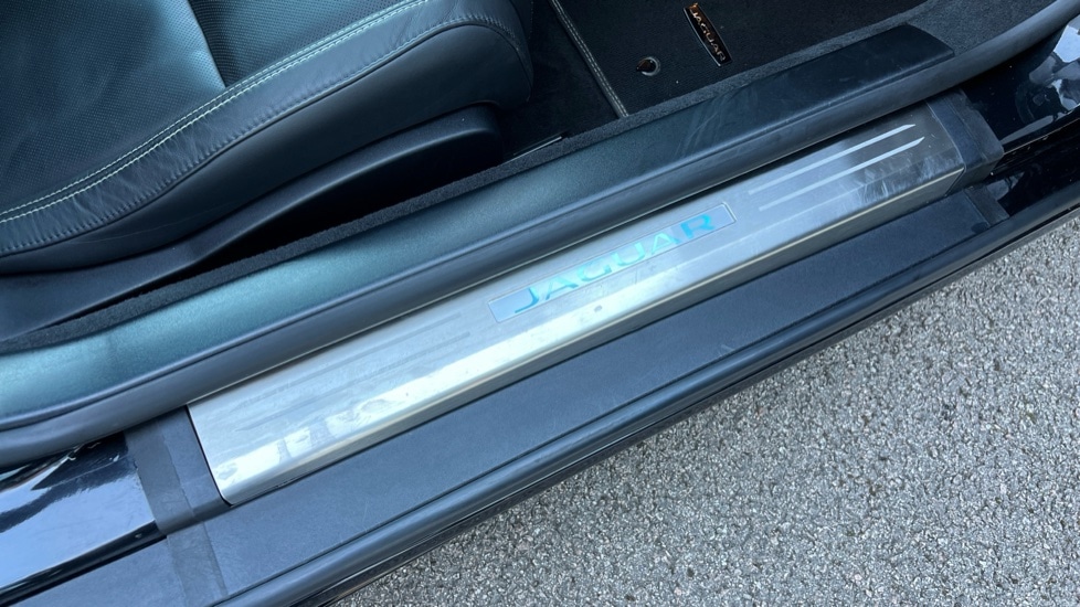 Used Jaguar F-Type 2022 for sale - 76869515: Photo 23