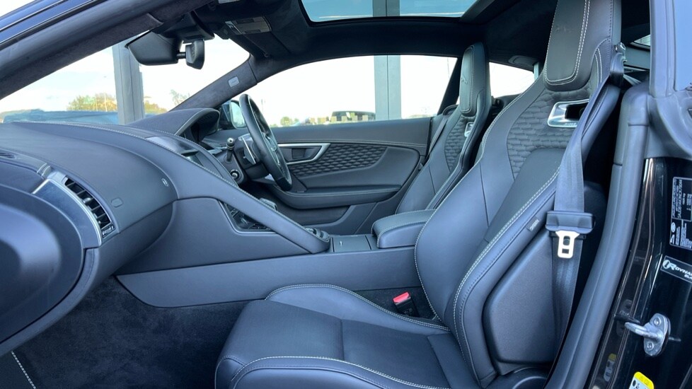 Used Jaguar F-Type 2022 for sale - 76869515: Photo 3