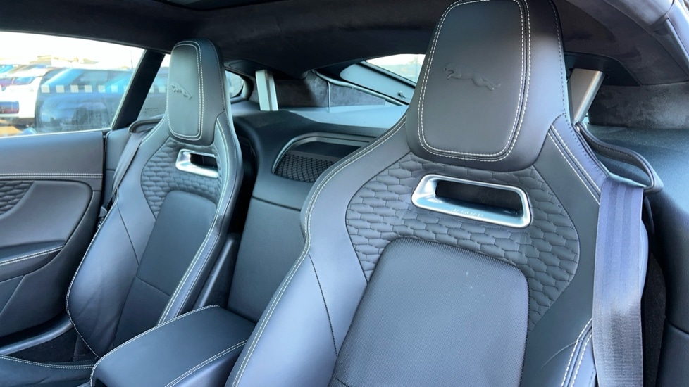 Used Jaguar F-Type 2022 for sale - 76869515: Photo 4