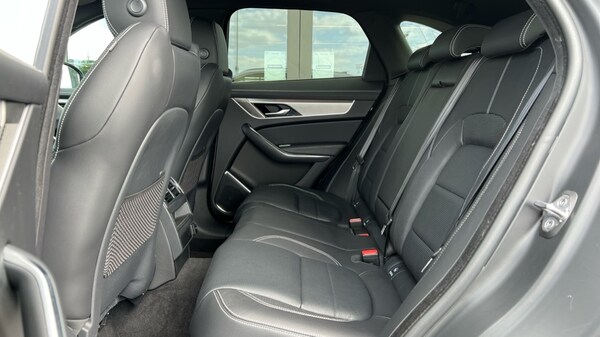 Used Jaguar F-Pace 2022 for sale - 75554365: Photo 4