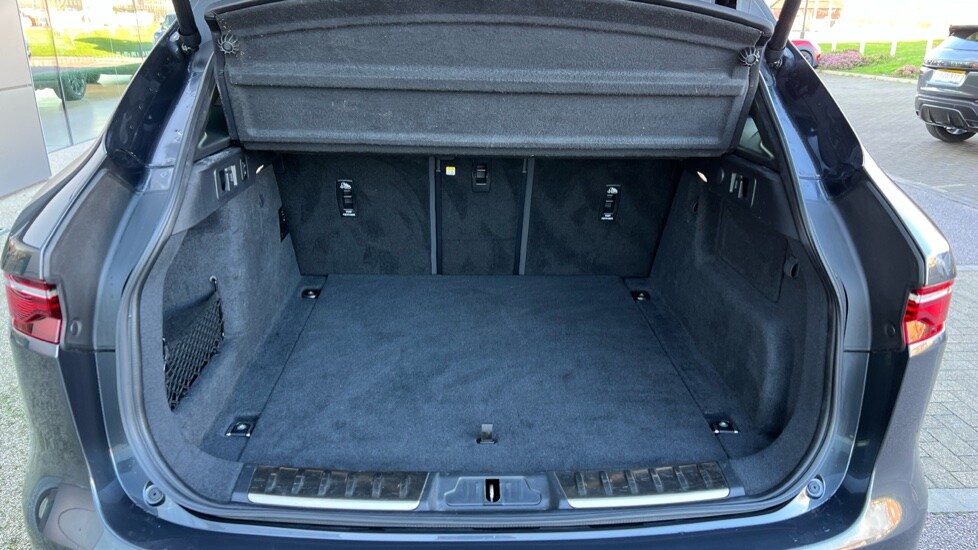 Used Jaguar F-Pace 2023 for sale - 76954420: Photo 10