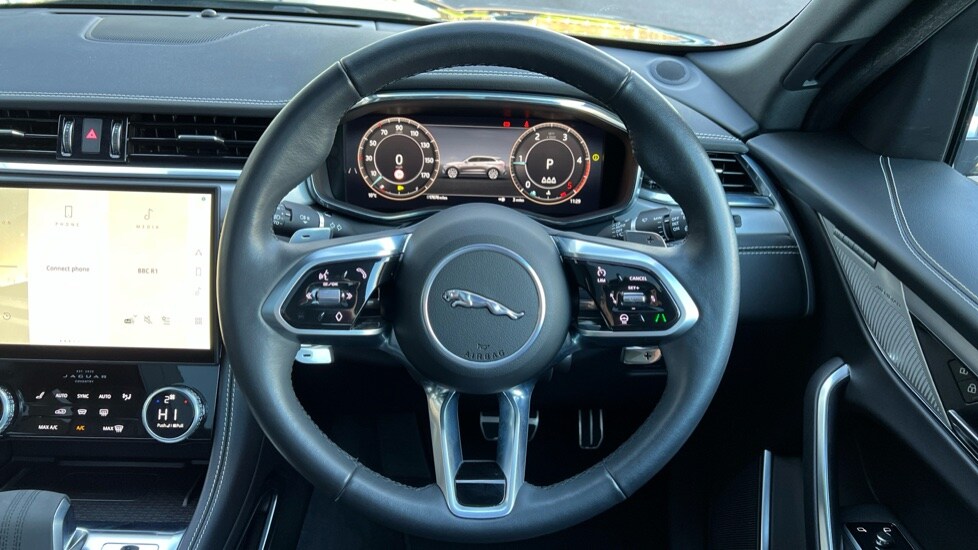 Used Jaguar F-Pace 2023 for sale - 76954420: Photo 15