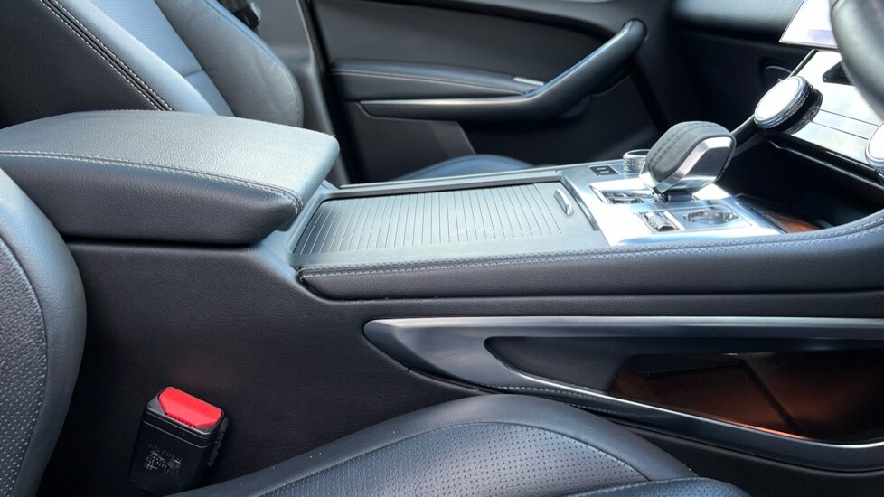 Used Jaguar F-Pace 2023 for sale - 76954420: Photo 21