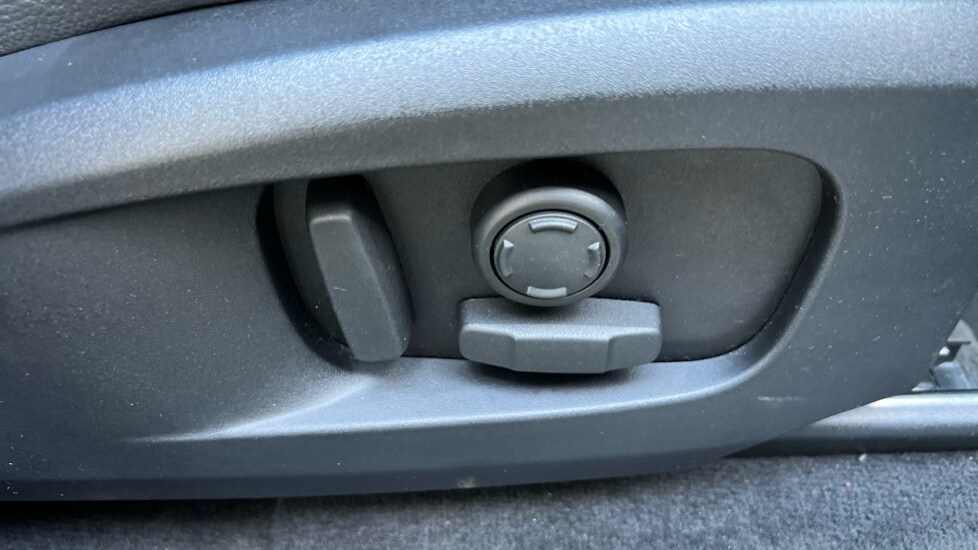 Used Jaguar F-Pace 2023 for sale - 76954420: Photo 22