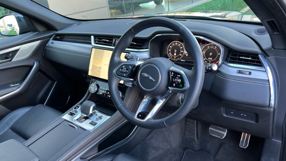 Used Jaguar F-Pace 2023 for sale - 76954420: Photo 32