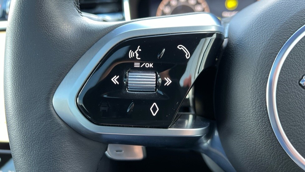 Used Jaguar F-Pace 2023 for sale - 76954420: Photo 36