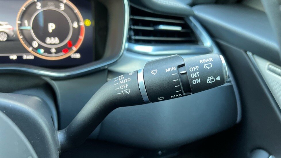 Used Jaguar F-Pace 2023 for sale - 76954420: Photo 38