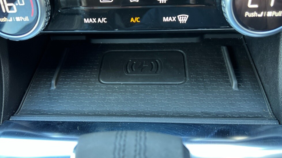 Used Jaguar F-Pace 2023 for sale - 76954420: Photo 44