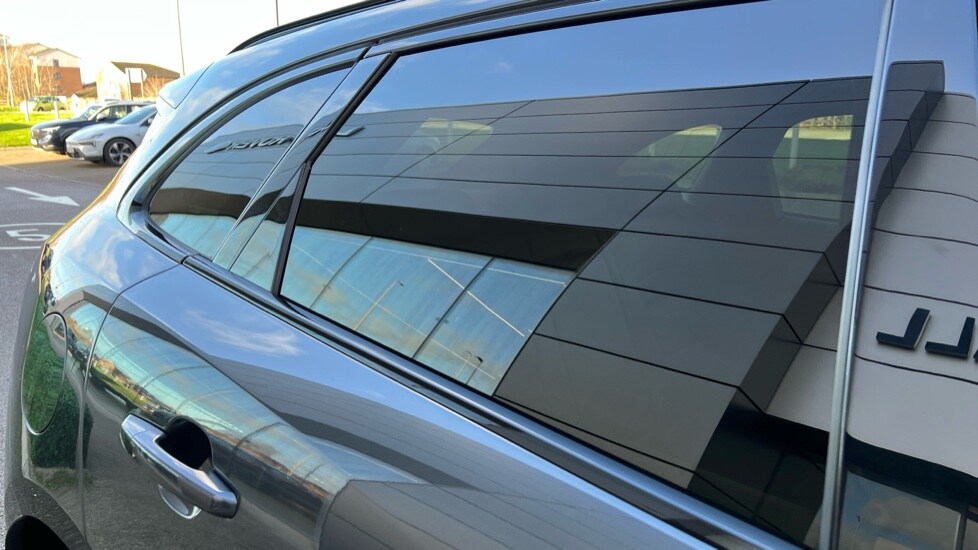 Used Jaguar F-Pace 2023 for sale - 76954420: Photo 53