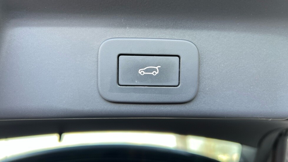 Used Jaguar F-Pace 2023 for sale - 76954420: Photo 58