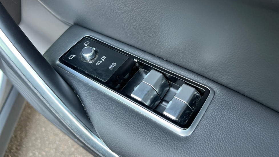 Used Jaguar F-Pace 2021 for sale - 76586843: Photo 25