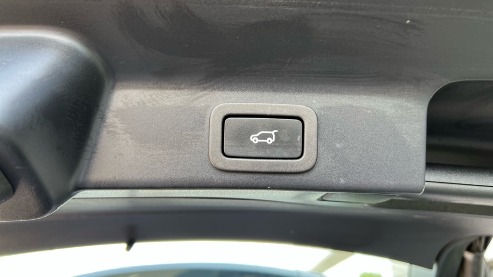 Used Jaguar F-Pace 2021 for sale - 76586843: Photo 52