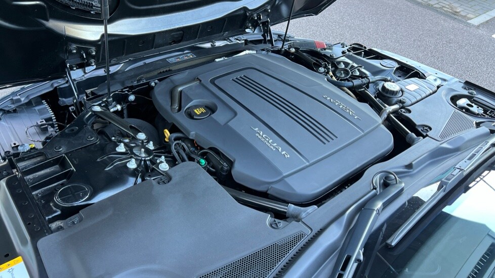 Used Jaguar F-Type 2022 for sale - 75943112: Photo 34