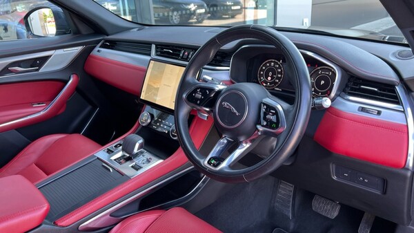Used Jaguar F-Pace 2021 for sale - 75484172: Photo 32