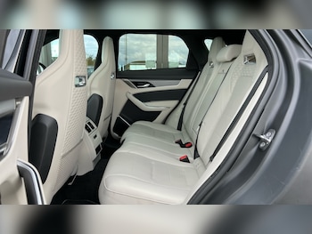 Used Jaguar F-Pace 2022 for sale - 76410644: Photo