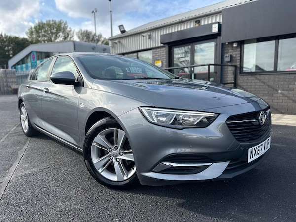 Used Vauxhall Insignia 2017 for sale - 76126352: Photo 1