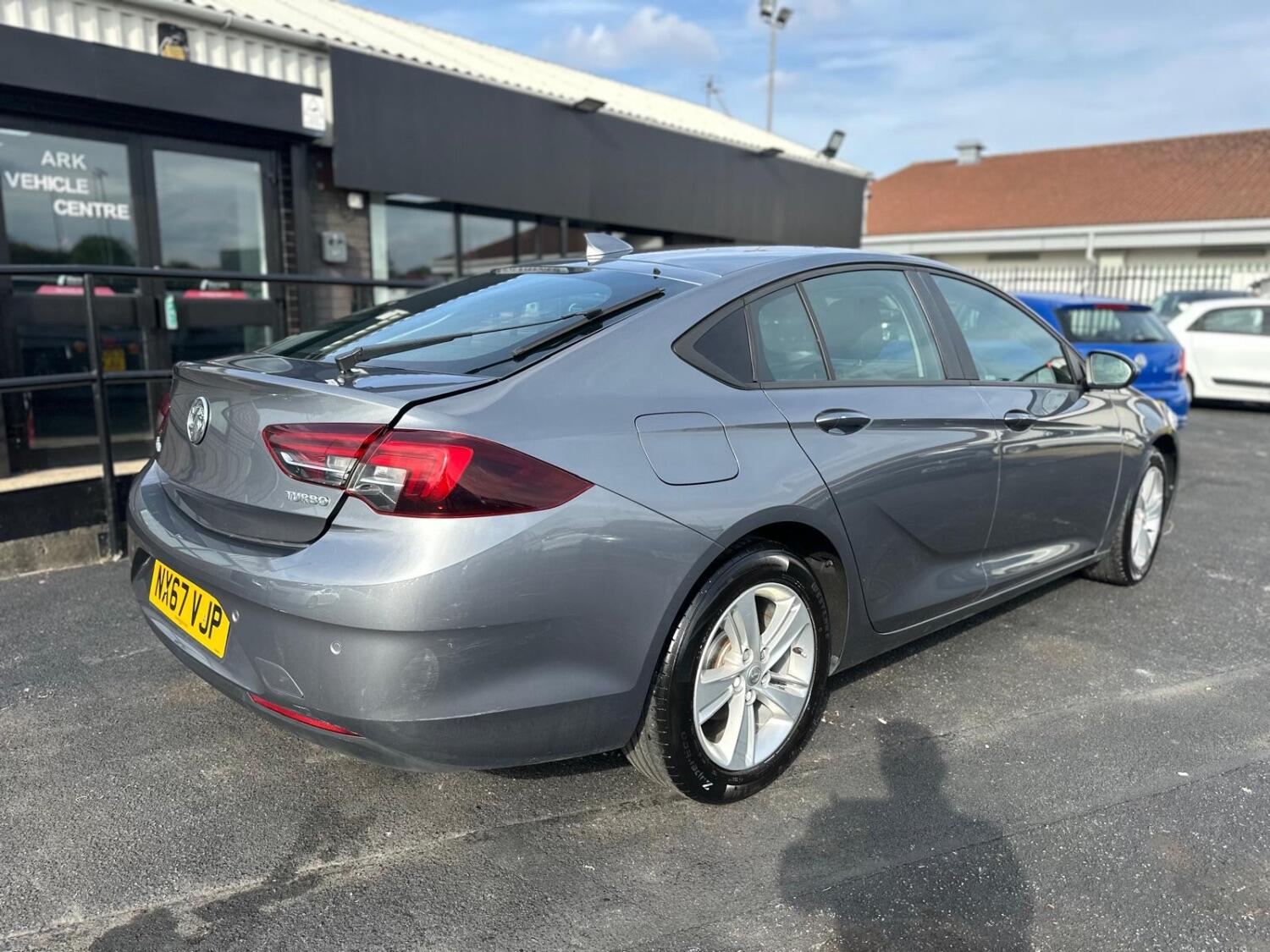 Used Vauxhall Insignia 2017 for sale - 76126352: Photo 4