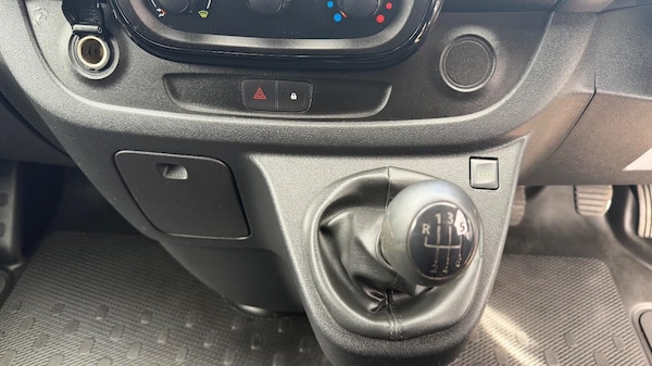 Used Vauxhall Vivaro 2017 for sale - 74232551: Photo 15