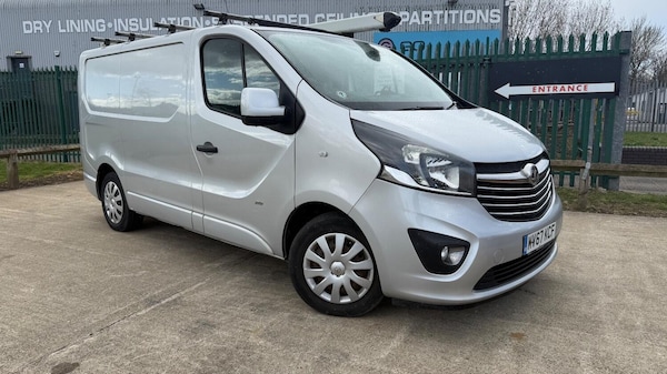 Used Vauxhall Vivaro 2017 for sale - 74232551: Photo 1