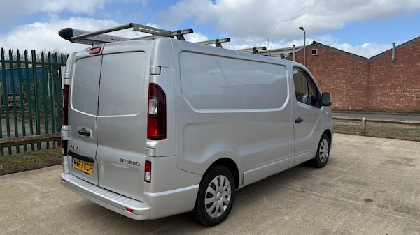 Used Vauxhall Vivaro 2017 for sale - 74232551: Photo 3