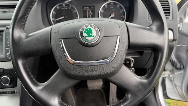 Used Skoda Octavia 2010 for sale - 75604143: Photo 19