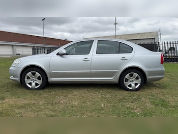 Used Skoda Octavia 2010 for sale - 75604143: Photo