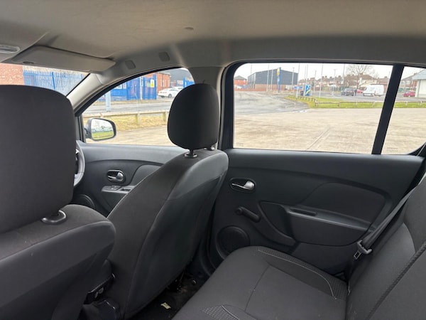 Used Dacia Sandero 2017 for sale - 74232535: Photo 10