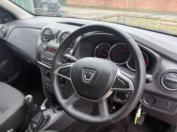 Used Dacia Sandero 2017 for sale - 74232535: Photo 9