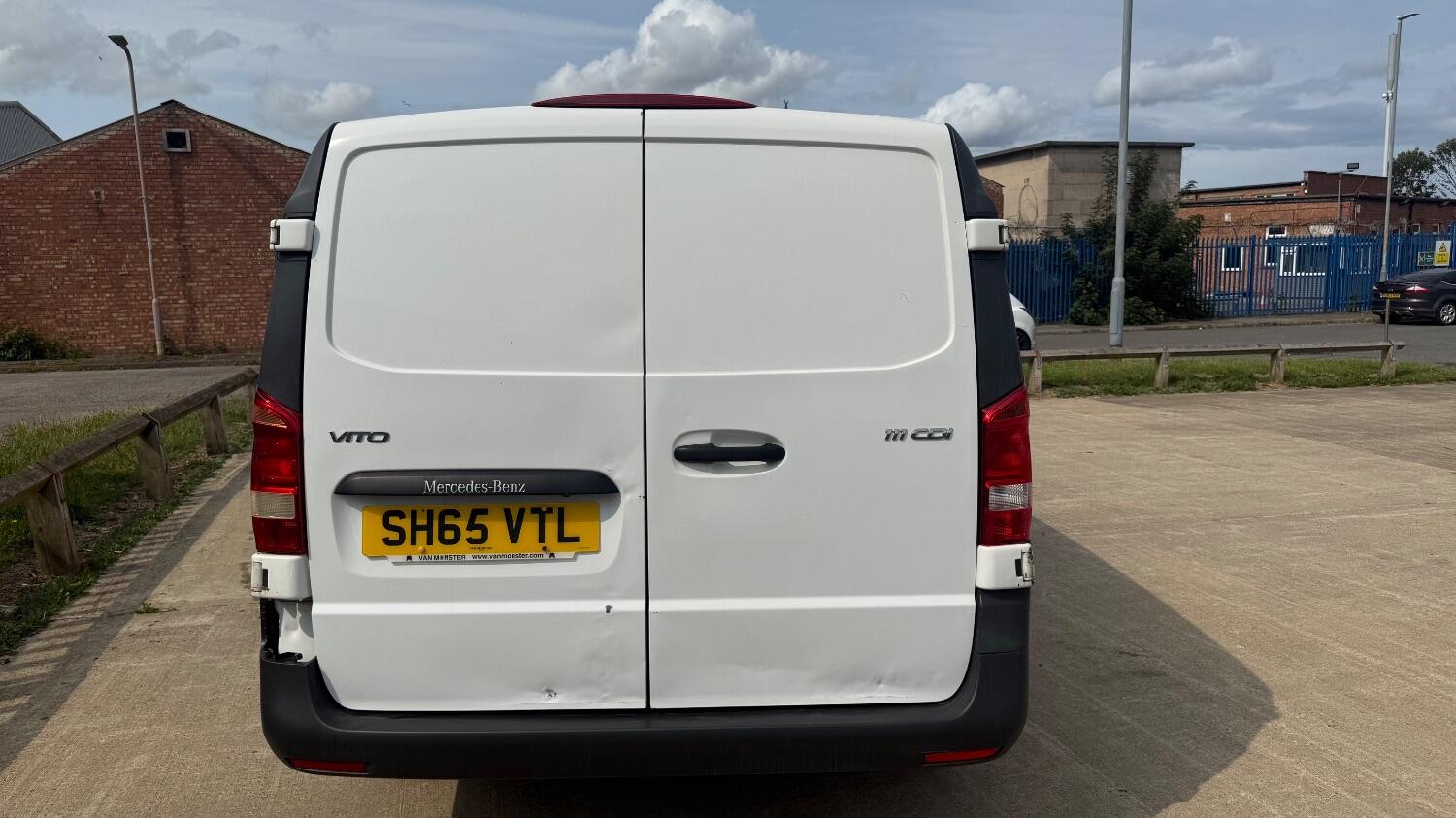 Used Mercedes-Benz Vito 2015 for sale - 76793130: Photo 2