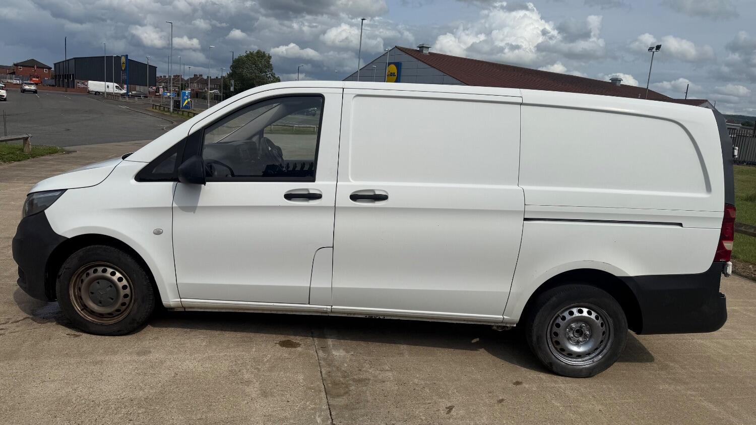 Used Mercedes-Benz Vito 2015 for sale - 76793130: Photo 3