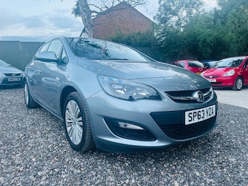 Used Vauxhall Astra 2013 for sale - 79075660: Photo