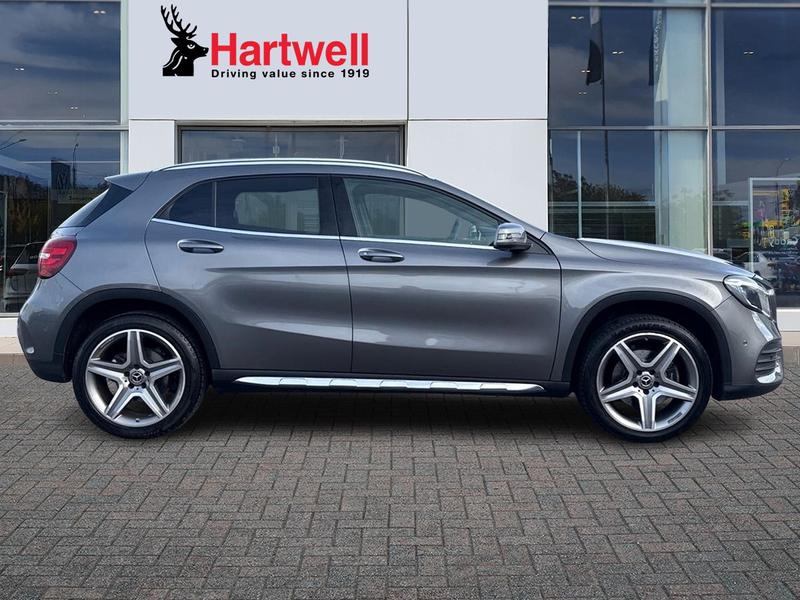 Used Mercedes-Benz GLA 2018 for sale - 77063878: Photo 2