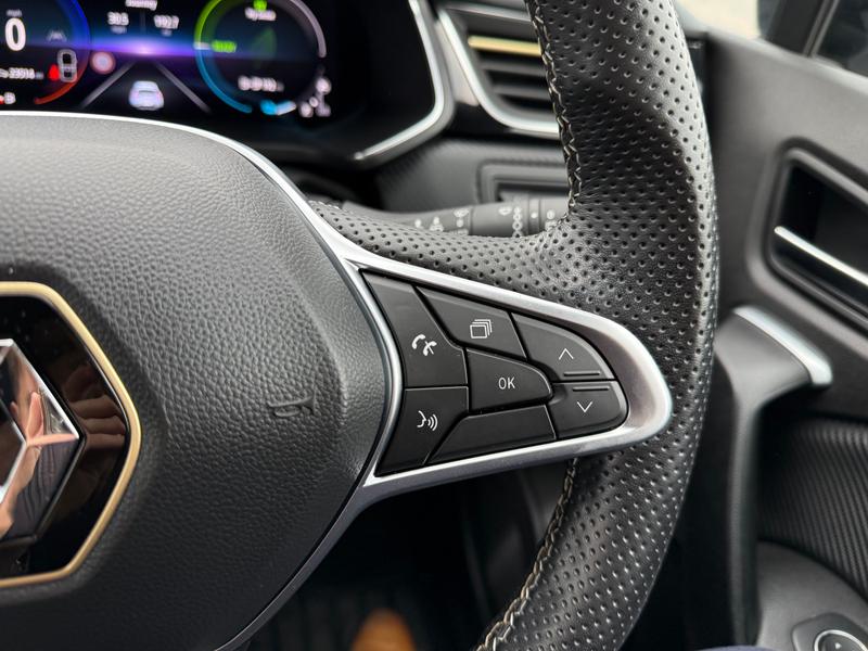 Used Renault Captur 2023 for sale - 76691025: Photo 25