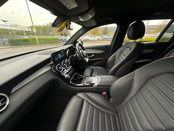 Used Mercedes-Benz GLC 2021 for sale - 76691068: Photo