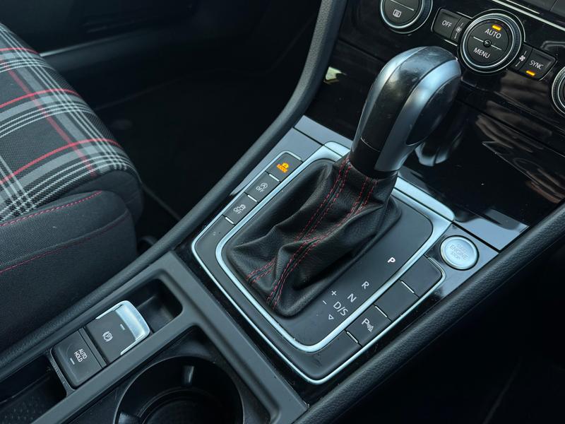 Used Volkswagen Golf 2020 for sale - 76691042: Photo 23