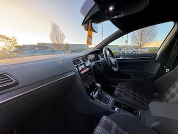 Used Volkswagen Golf 2020 for sale - 76691042: Photo