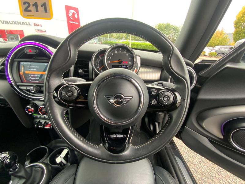 Used MINI Convertible 2019 for sale - 76691099: Photo 22