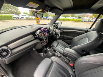 Used MINI Convertible 2019 for sale - 76691099: Photo