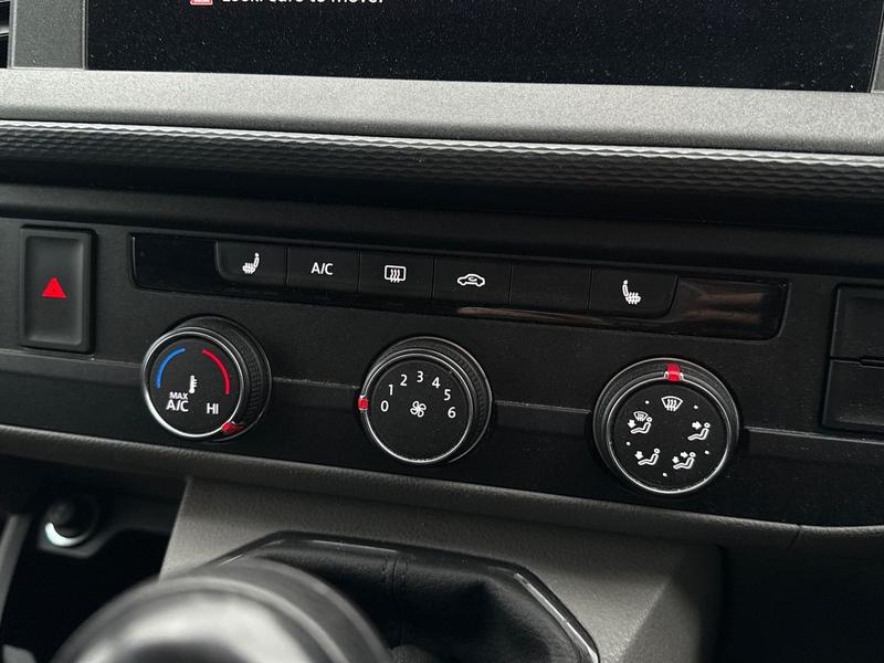 Used Volkswagen Transporter 2021 for sale - 76796999: Photo 22