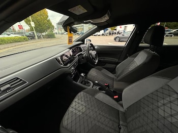 Used Volkswagen Polo 2024 for sale - 76691001: Photo