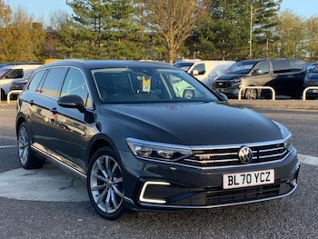 Used Volkswagen Passat 2021 for sale - 76691063: Photo