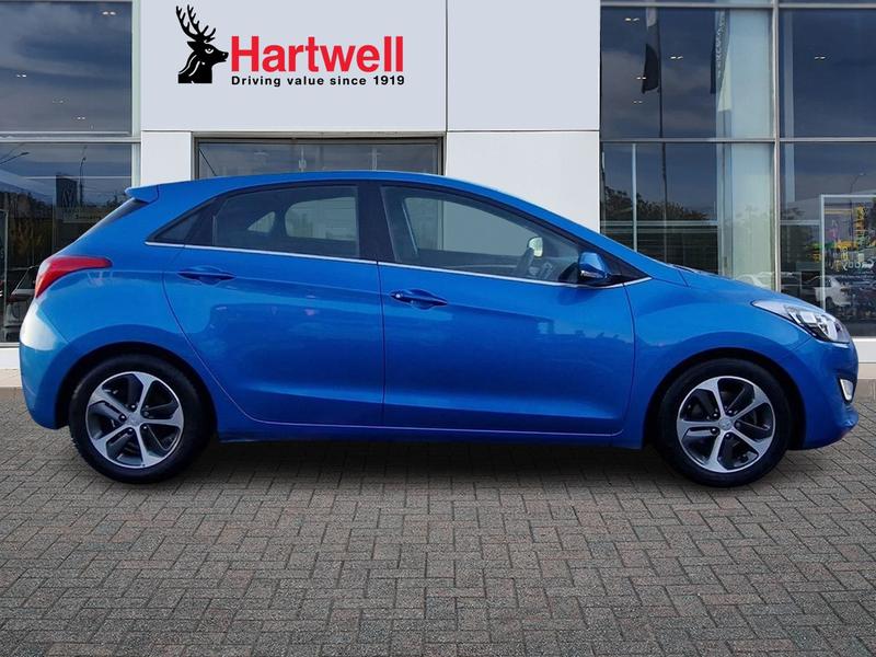 Used Hyundai i30 2017 for sale - 76933600: Photo 2