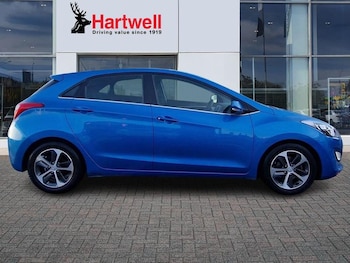 Used Hyundai i30 2017 for sale - 76933600: Photo
