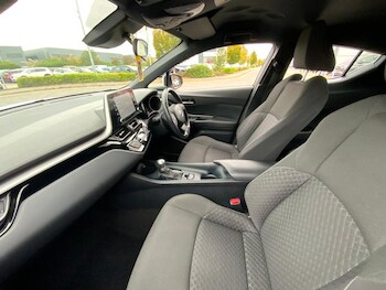 Used Toyota C-HR 2022 for sale - 76691017: Photo