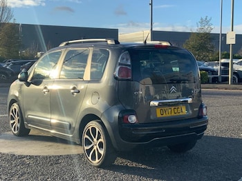 Used Citroen C3 Picasso 2017 for sale - 76691012: Photo