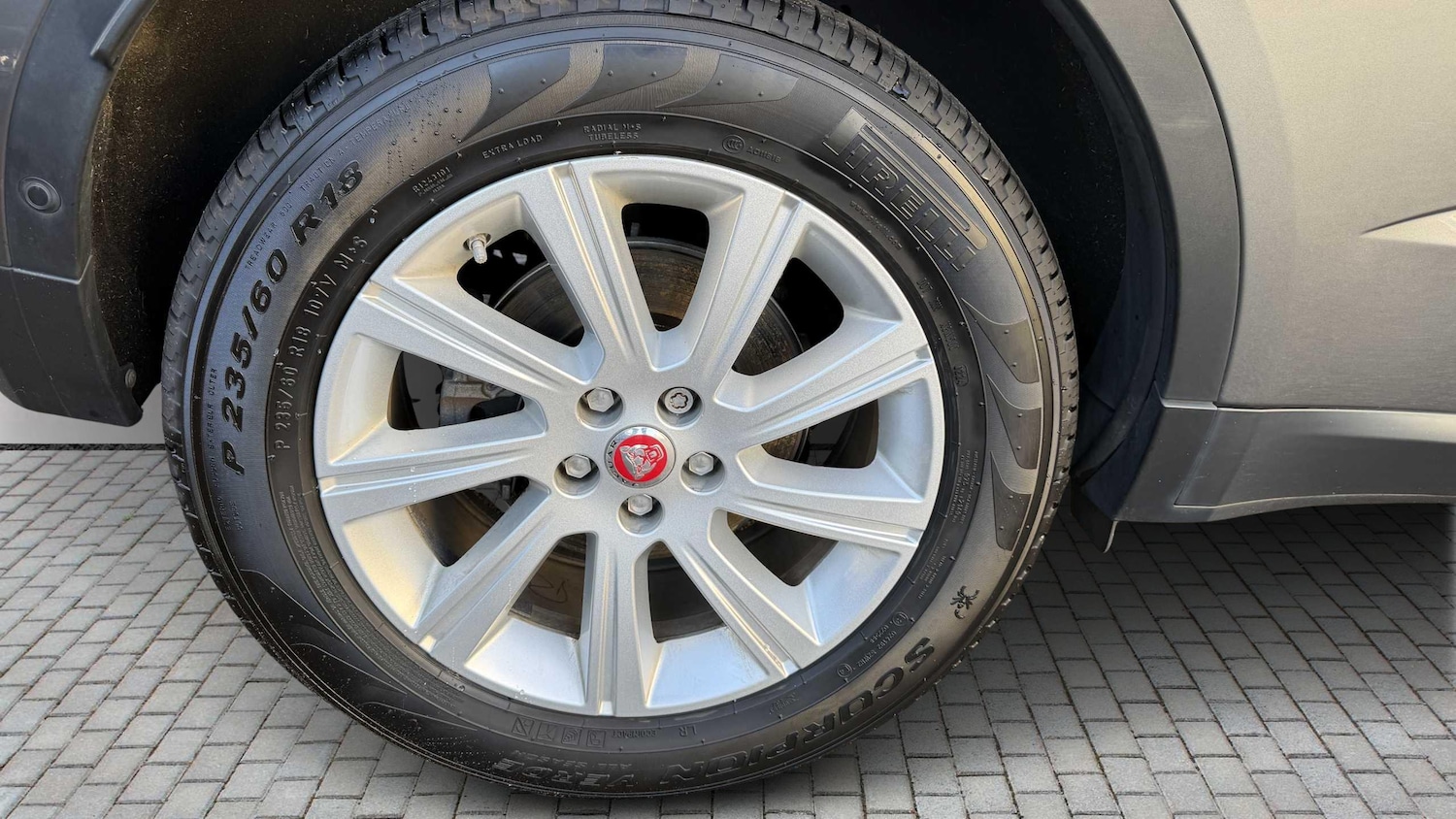 Used Jaguar E-Pace 2018 for sale - 77553093: Photo 6