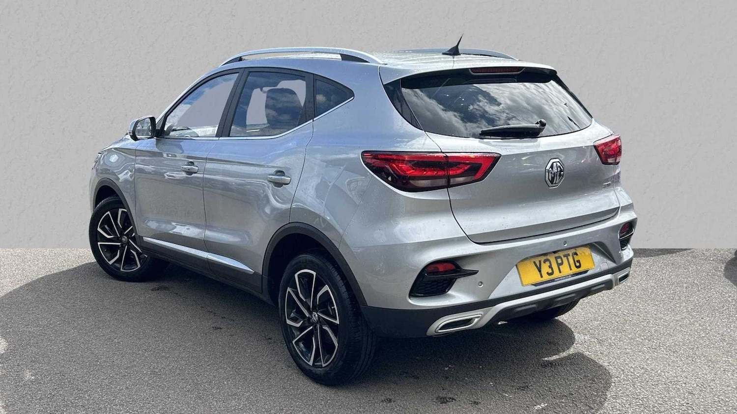 Used MG MG ZS 2023 for sale - 76889870: Photo 2