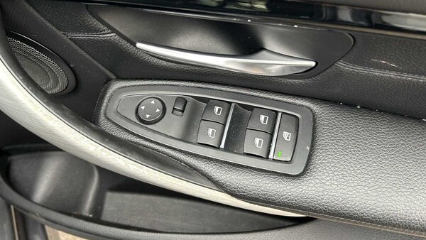 Used BMW 3 Series 2017 for sale - 76242601: Photo 31