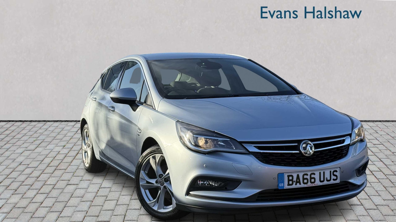 Used Vauxhall Astra 2017 for sale - 76789203: Photo 1